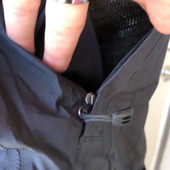 SOLD 🙌🏼 REI Hooded Raincoat Sz S - Picture 5 of 15